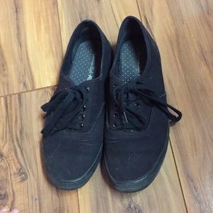 American eagle by Payless, black sneakers